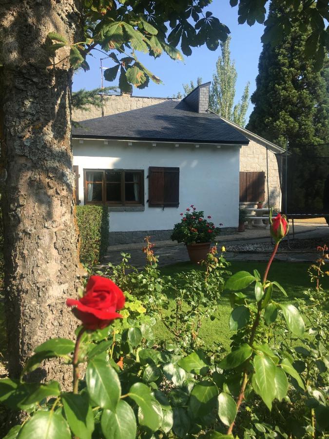 Villa Aurelia - Casa De Campo Con Jardin Y Piscina Entre Madrid Y Segovia Ortigosa del Monte Zewnętrze zdjęcie